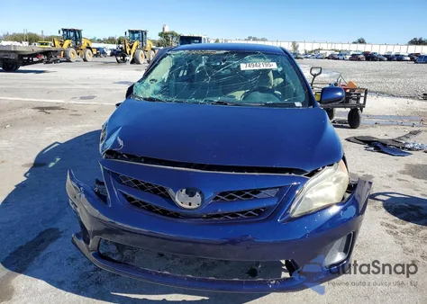 2011 Toyota Corolla Base z USA, uszkodzony, nr VIN 2T1BU4EE4BC668076